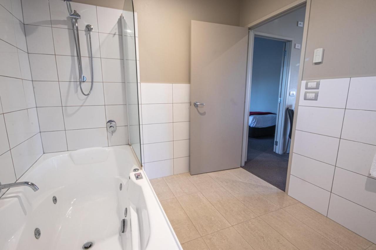 Amity Court Motel Stratford Dış mekan fotoğraf